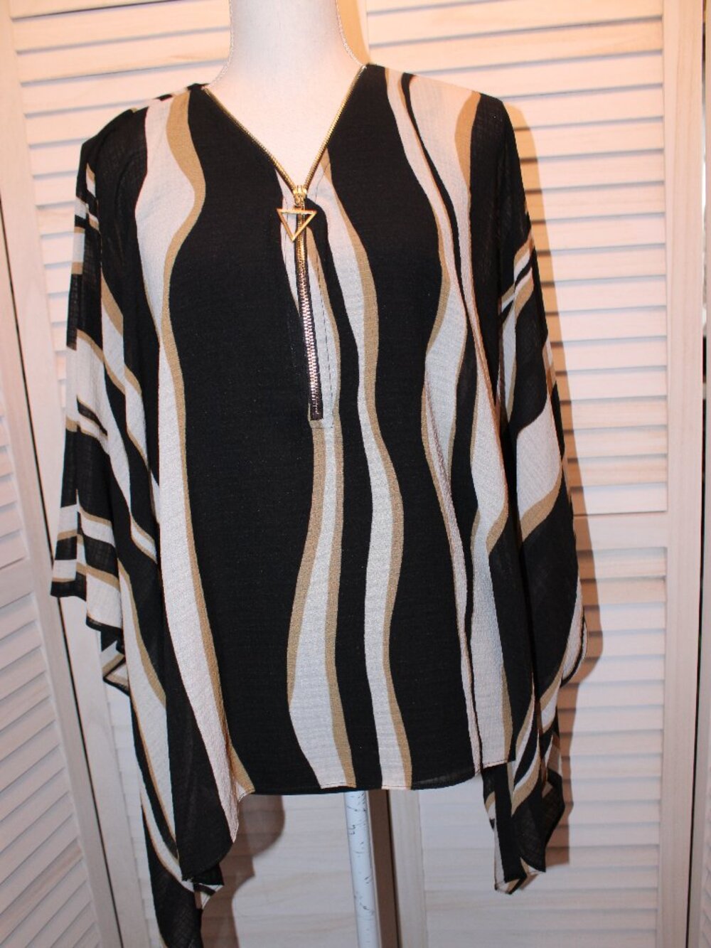 Joseph Ribkoff Poncho Kimono Top Black and Tan Sheer Size 12 Whimsy Cottagecore